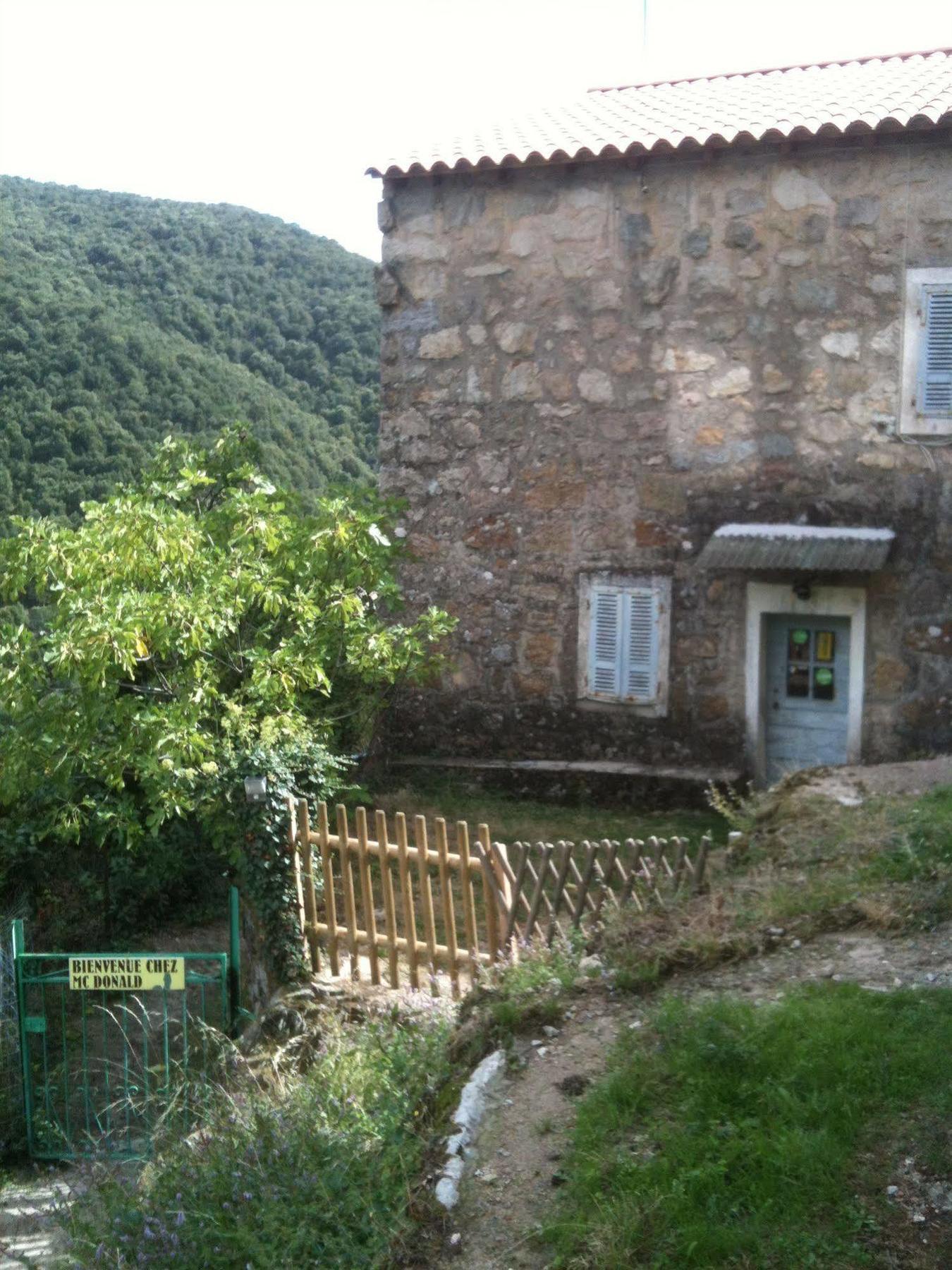 Auberge de Jeunesse Chez Mc Donald Zevaco Exterior foto